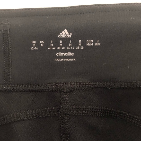 Adidas cropped leggings with grey cheetah print - Picture 3 of 3